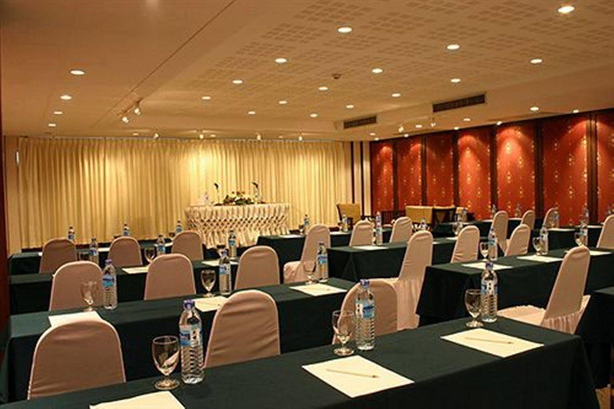 Royal Peninsula Hotel Chiangmai Chiang Mai Exterior photo