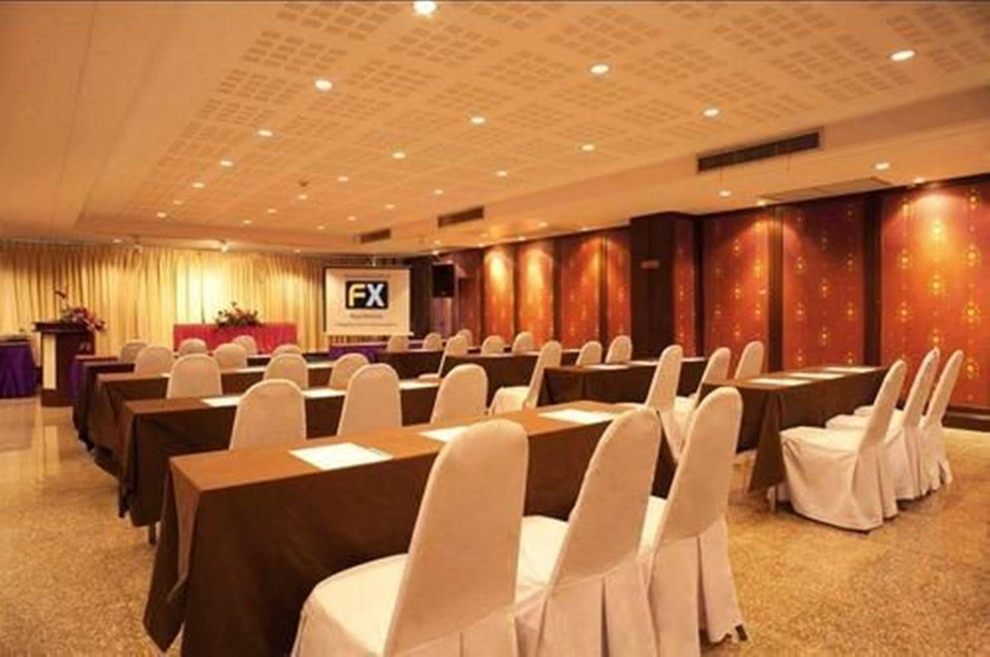Royal Peninsula Hotel Chiangmai Chiang Mai Exterior photo