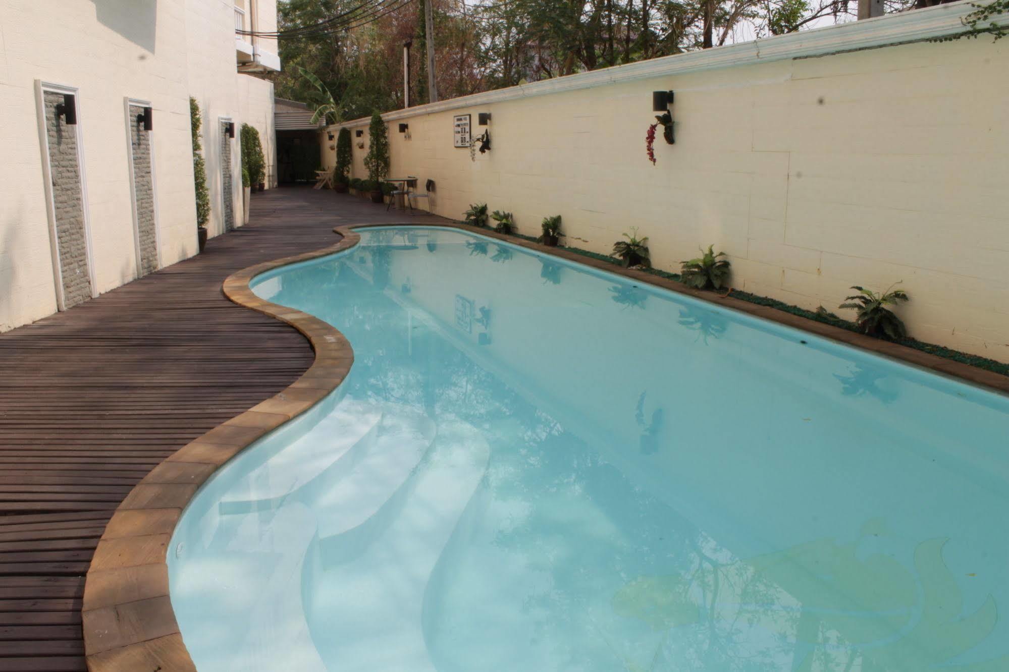 Royal Peninsula Hotel Chiangmai Chiang Mai Exterior photo